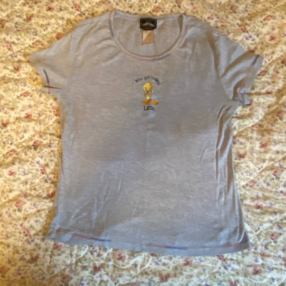Color blue size medium brand looneytunes